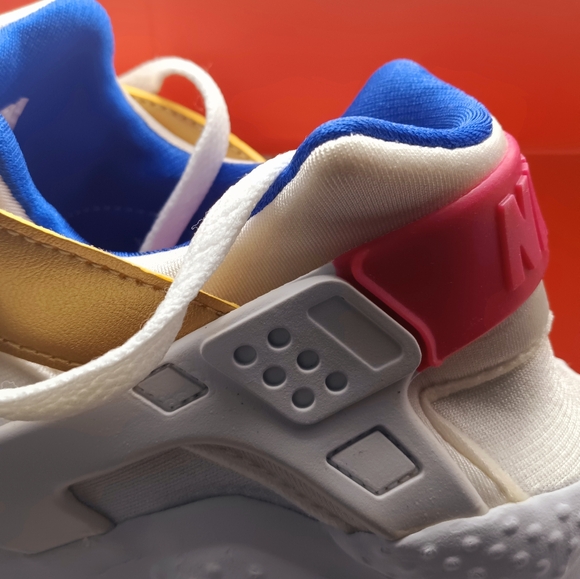 Nike Huarache Run 5Y EUC - Picture 2 of 9